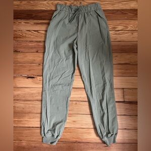 Lululemon Stretch High Rise Jogger Full Length in Rosemary Green Size 6
